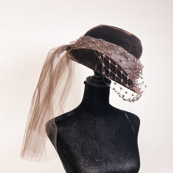 Lord & Taylor Victorian VTG 1940s Steampunk Style Velvet Lace Net Riding Top Hat - Picture 2 of 15